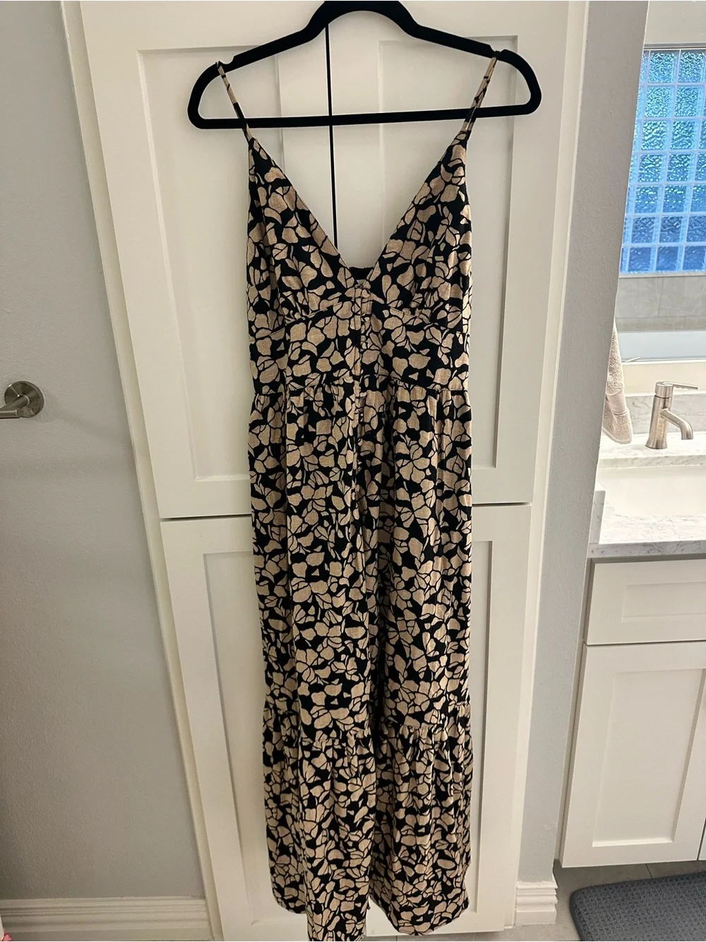 Abercrombie & Fitch Black and Beige Floral Maxi Dress